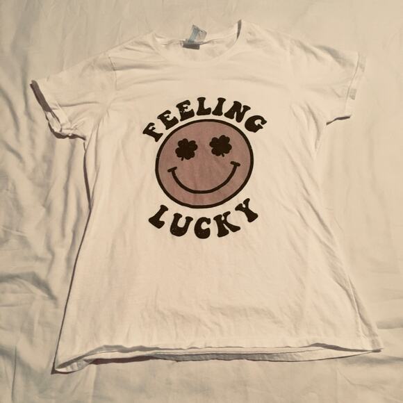 Feeling Lucky St Patrick's Day t-shirt White Sz M - Picture 2 of 7